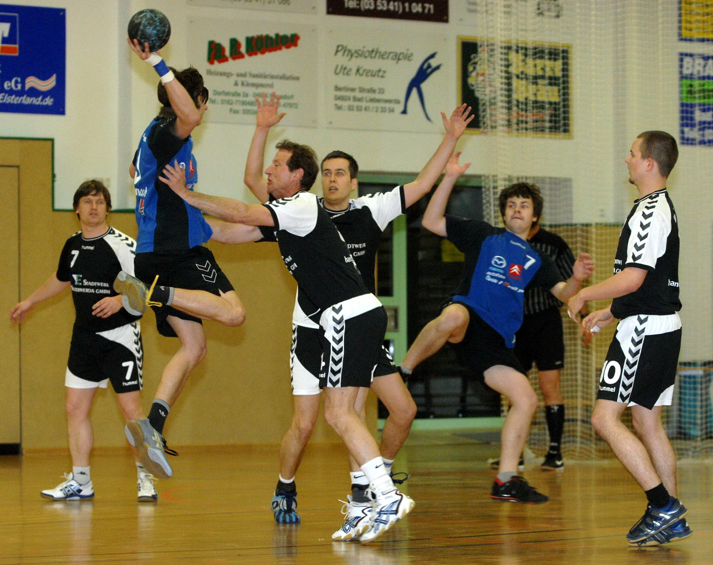 handballblaew100410_b